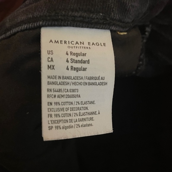 American Eagle, size 4 regular straight jeans(stretchy) - Picture 4 of 4